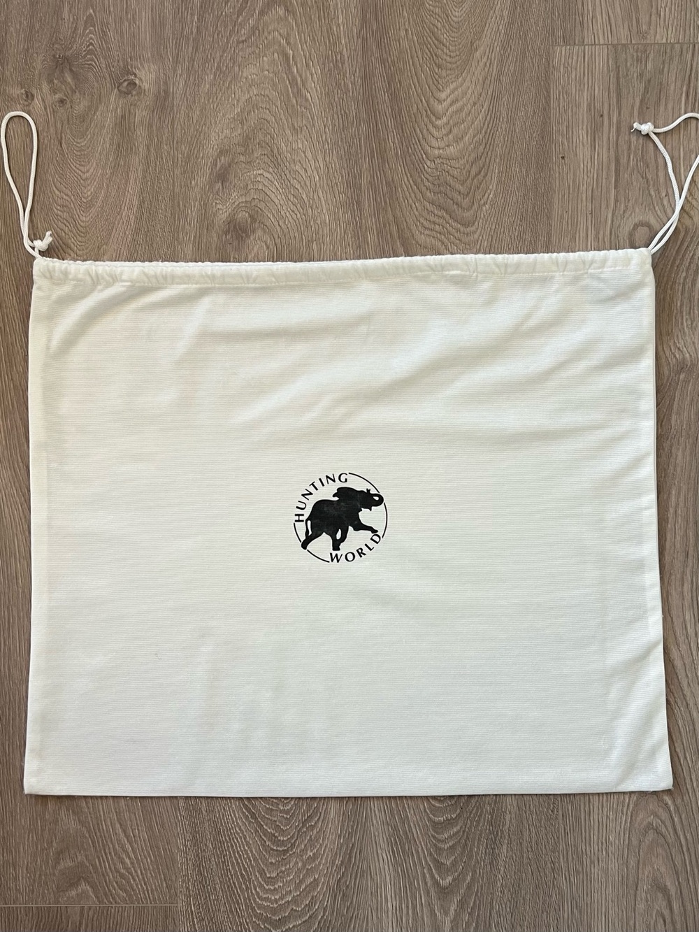 Hunting World dust bag (C247)